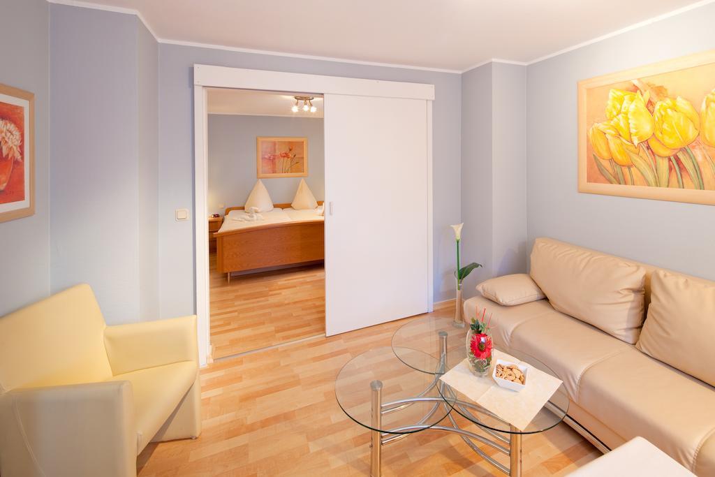 Pension Villa Goldbach Бад-Вильдунген Экстерьер фото